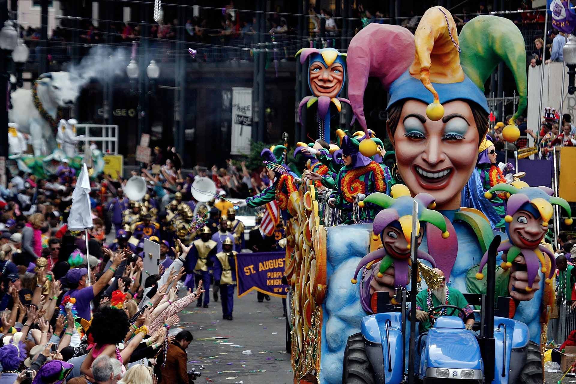 Lễ diễu hành tại lễ hội Mardi Gras, Mỹ. (Nguồn: The Forward) Lễ diễu hành tại lễ hội Mardi Gras, Mỹ. (Nguồn: The Forward)