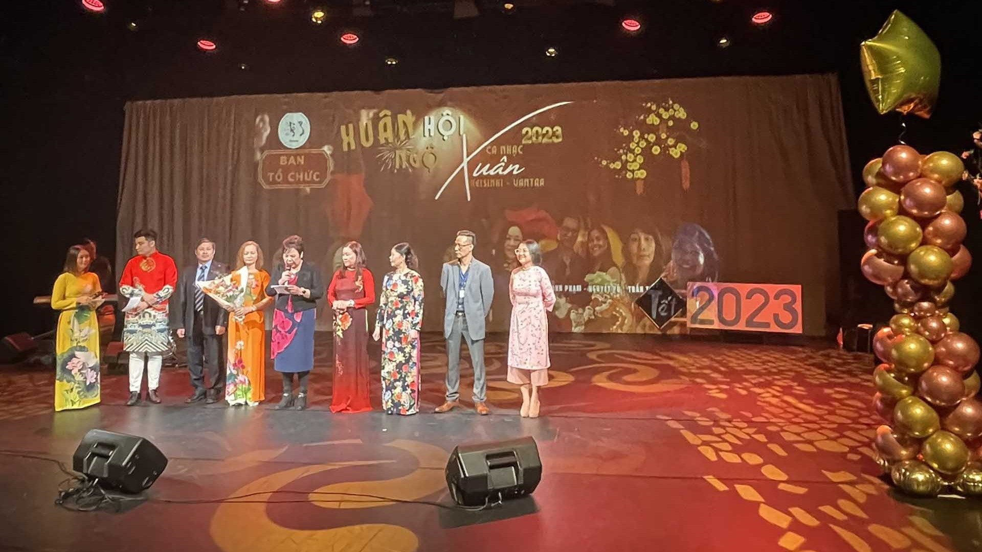 Hương sắc Xuân Việt tỏa muôn phương!