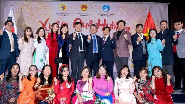 Tết Việt ở 'xứ kim chi' - Khi yêu thương, niềm tự hào dân tộc được bộc lộ đủ đầy!