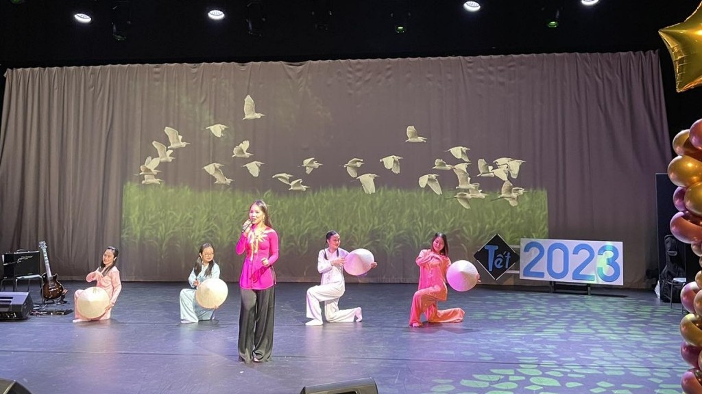 Xuân Hội ngộ tại Helsinki: Thắp sáng ngọn lửa từ trái tim, vì tình yêu văn hóa Việt