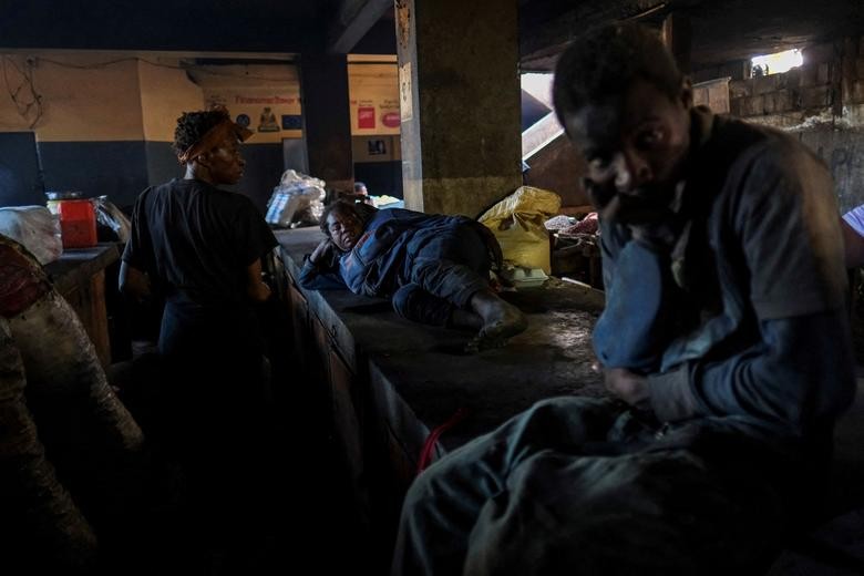 Ảnh ấn tượng tuần (30/1-5/2): Nga tuyên bố đủ sức đáp trả mọi đe dọa, điểm nóng Bakhmut-Ukraine, Pháp nói chương trình hạt nhân Iran ‘hấp tấp'