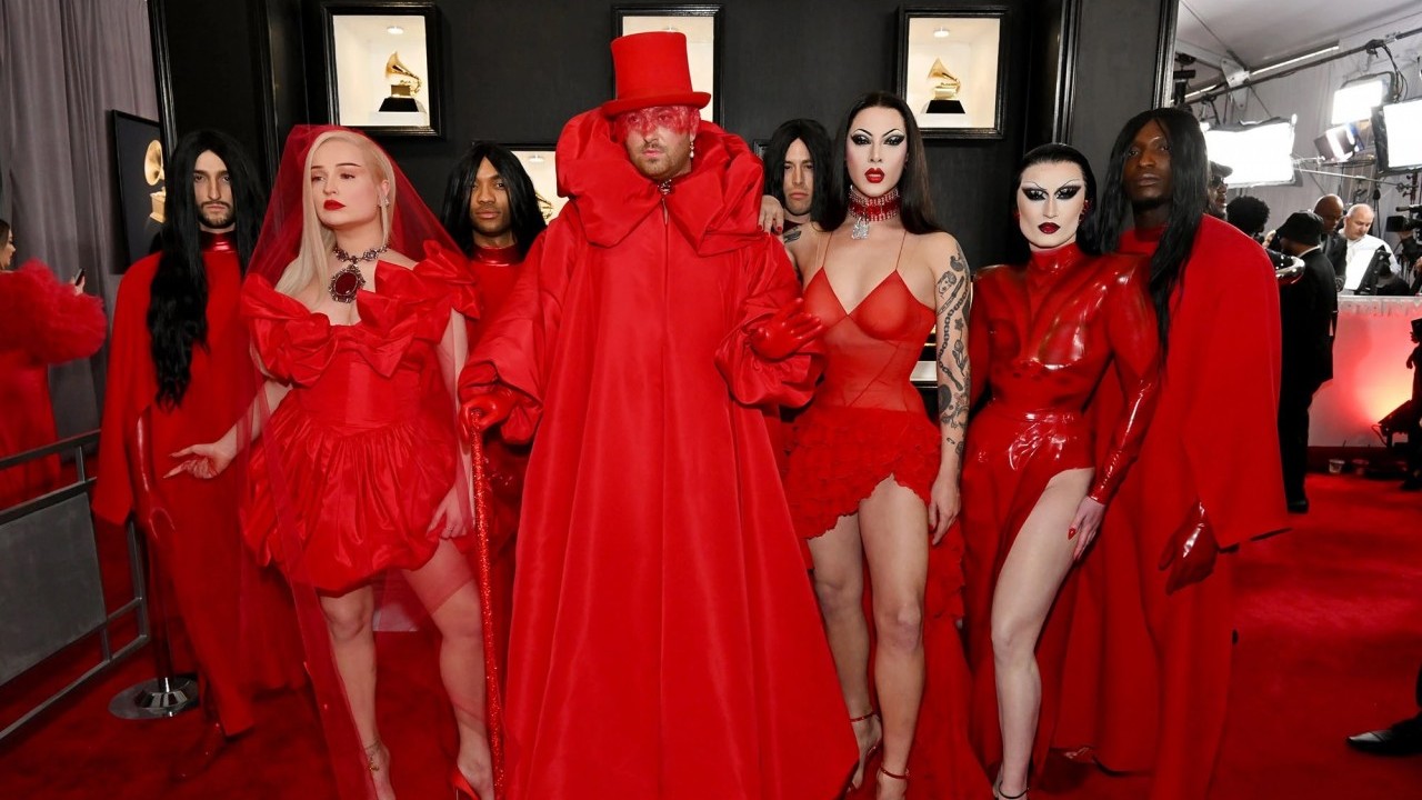 Thảm đỏ Grammy 2023: Từ thanh lịch, cá tính đến 'đốt mắt' người xem