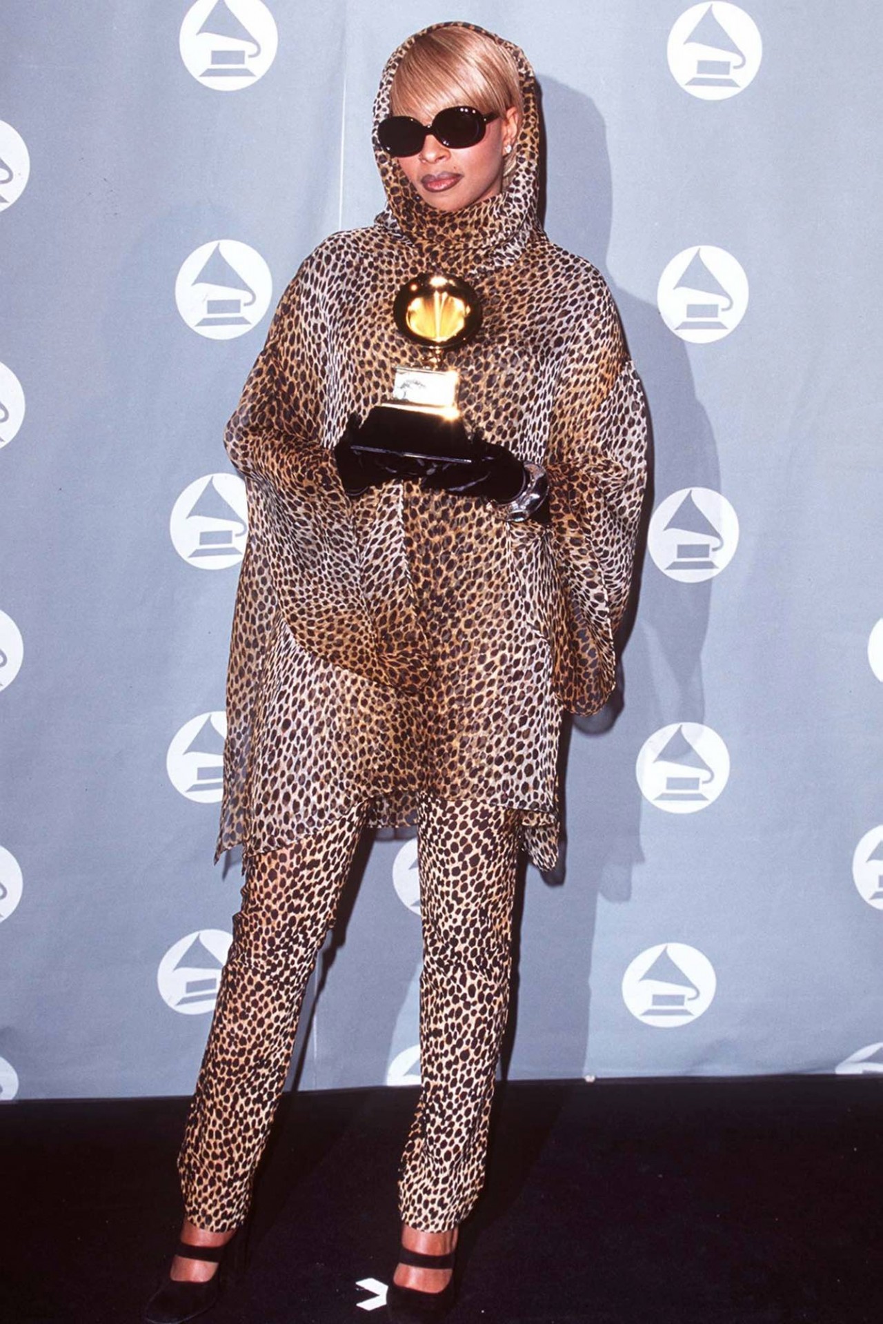 24 ngôi sao mặc đẹp nhất lịch sử thời trang thảm đỏ Grammy