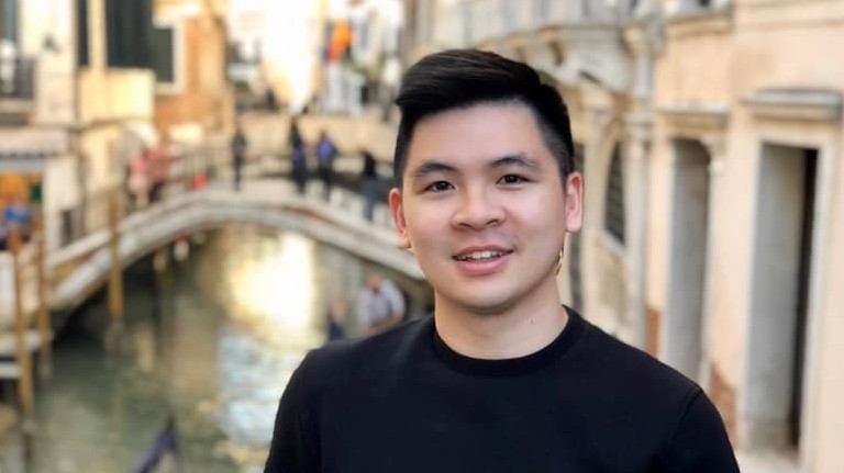 Bóc giá tủ thời trang hàng hiệu chỉ dành đi du lịch của chồng Hoa hậu Đỗ Mỹ Linh