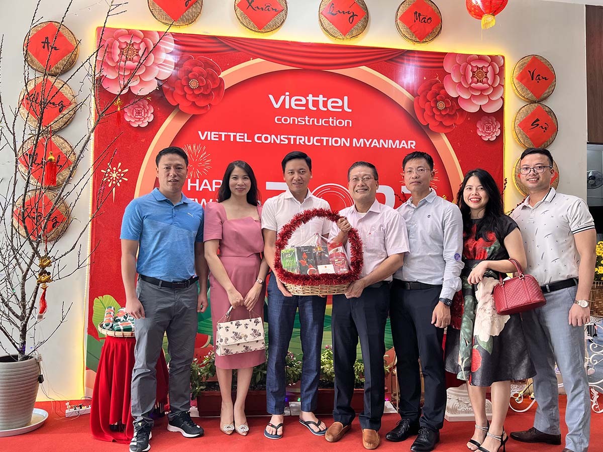 Đại sứ Việt Nam tại Myanmar thăm, chúc tết bà con cộng đồng và doanh nghiệp nhân dịp Xuân Quý Mão Đại sứ Việt Nam tại Myanmar thăm, chúc tết bà con cộng đồng và doanh nghiệp nhân dịp Xuân Quý Mão