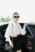 Midu với trang phục năng động, 'khoe triệt để' eo thon cùng nhan sắc cuốn hút sau giảm cân