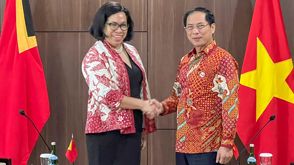 Hội nghị hẹp Bộ trưởng Ngoại giao ASEAN:  Vòng tay đoàn kết cho một khởi đầu khí thế