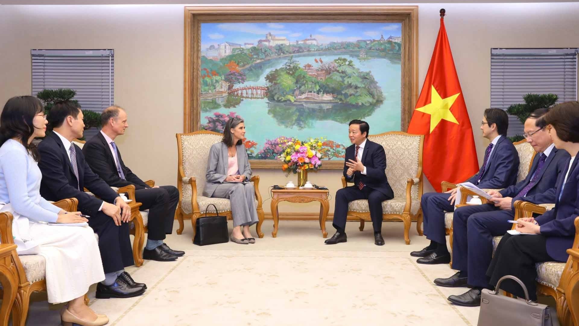 Phó Thủ tướng Trần Hồng Hà tiếp Trưởng đại diện UNDP, Giám đốc USAID tại Việt Nam