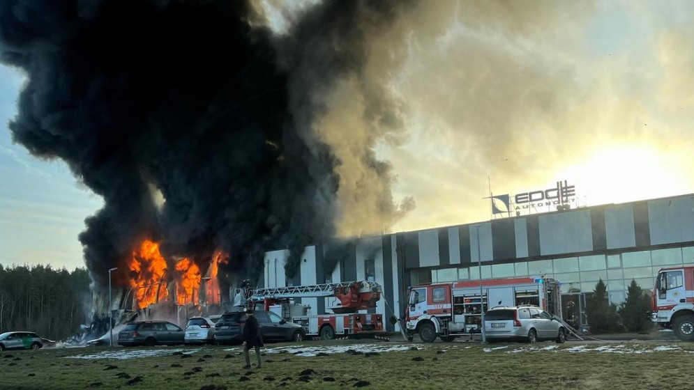 Latvia: Nhà máy sản xuất máy bay không người lái chìm trong biển lửa