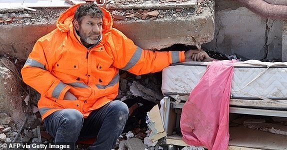 Động đất tại Thổ Nhĩ Kỳ và Syria: Số tử vong tiếp tục tăng mạnh, vượt quá 7.800 người, quốc tế hợp sức. (Nguồn: Getty Images)