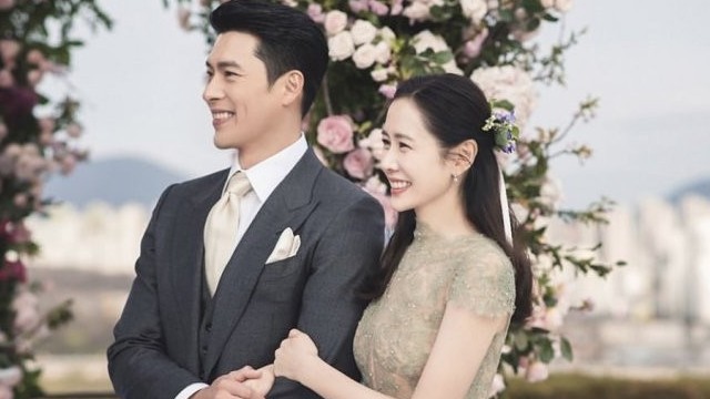 Son Ye Jin phản ứng về bức hình chụp lộ mặt con trai