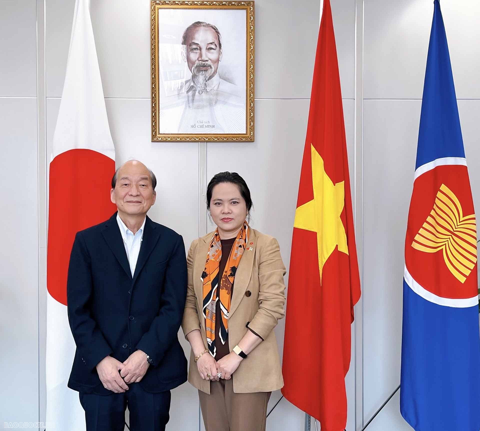 Tăng cường thúc đẩy kết nối, giao lưu, hợp tác thương mại với khu vực Kyushu, Nhật Bản Tăng cường thúc đẩy kết nối, giao lưu, hợp tác thương mại với khu vực Kyushu, Nhật Bản