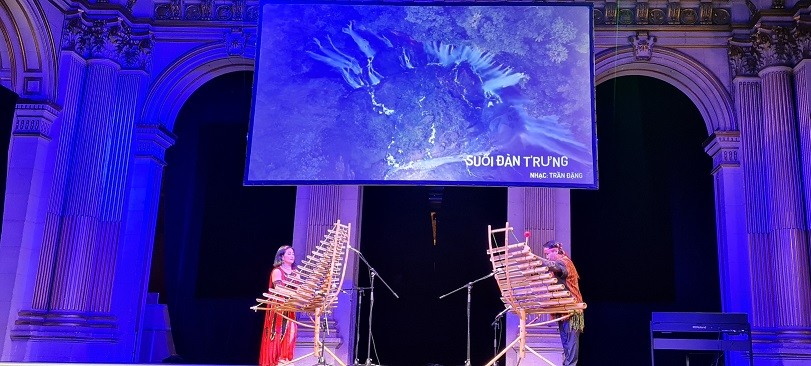 Đại sứ quán Việt Nam tại Pháp tổ chức chương trình Tết cổ truyền Quý Mão 2023 Đại sứ quán Việt Nam tại Pháp tổ chức chương trình Tết cổ truyền Quý Mão 2023