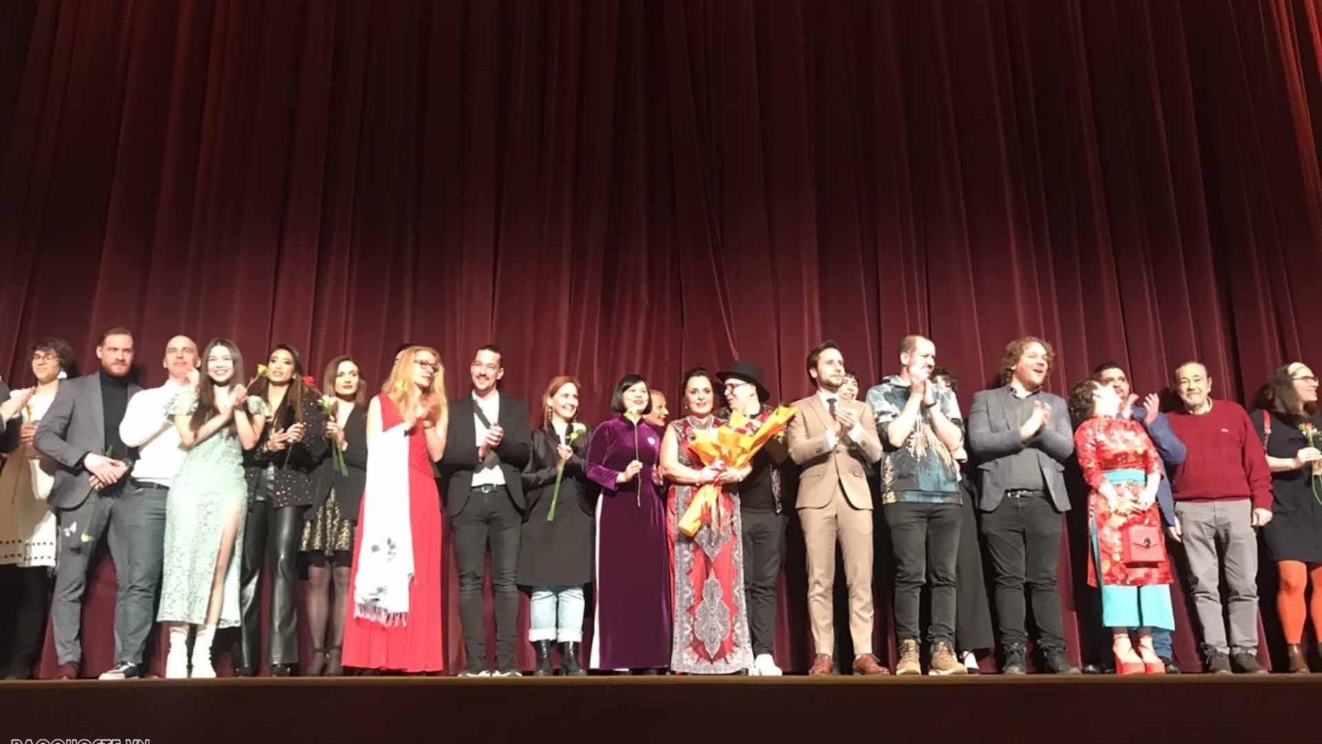 Ra mắt bộ phim truyện hợp tác lần đầu tiên giữa Hungary và Việt Nam ‘Hoa Táo nở’