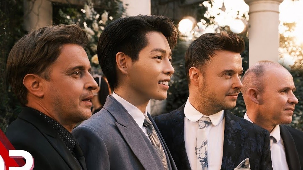 MV Em đồng ý: Đức Phúc kết hợp song ngữ Anh-Việt cùng nhóm nhạc quốc tế