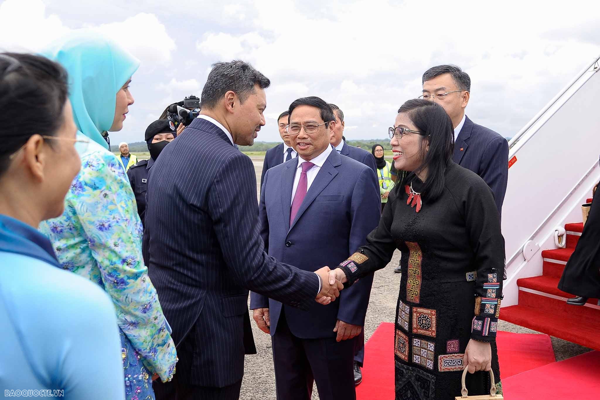 Lễ đón chính thức Thủ tướng Chính phủ và Phu nhân thăm chính thức Brunei