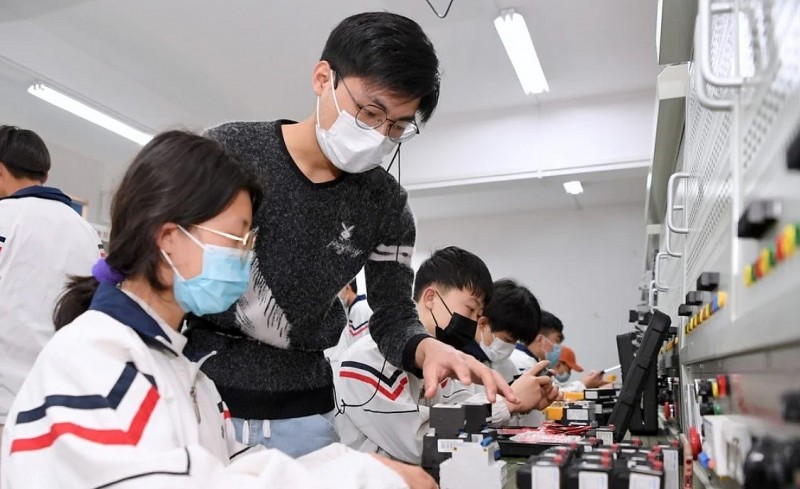 Trường học Trung Quốc “khát” học sinh