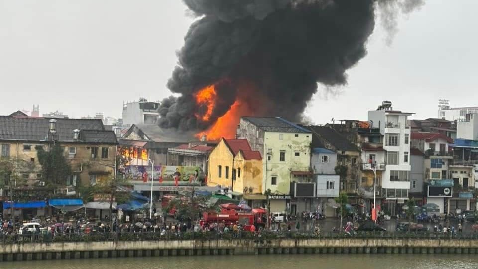 Chợ Đổ - ngôi chợ sầm uất nhất Hải Phòng bốc cháy dữ dội