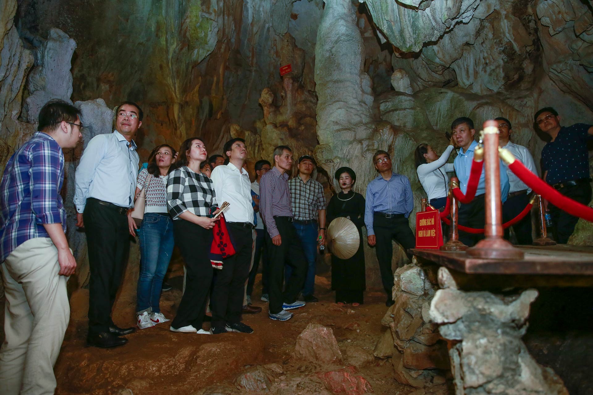 Hoạt động học tập thực tế theo tinh thần Chỉ thị số 05-CT/TW “Về đẩy mạnh học tập và làm theo tư tưởng đạo đức phong cách Hồ Chí Minh” tại Cao Bằng nh Hoạt động học tập thực tế theo tinh thần Chỉ thị số 05-CT/TW “Về đẩy mạnh học tập và làm theo tư tưởng đạo đức phong cách Hồ Chí Minh” tại Cao Bằng nh