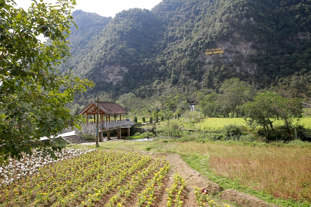 Hoạt động học tập thực tế theo tinh thần Chỉ thị số 05-CT/TW “Về đẩy mạnh học tập và làm theo tư tưởng đạo đức phong cách Hồ Chí Minh” tại Cao Bằng nh Hoạt động học tập thực tế theo tinh thần Chỉ thị số 05-CT/TW “Về đẩy mạnh học tập và làm theo tư tưởng đạo đức phong cách Hồ Chí Minh” tại Cao Bằng nh