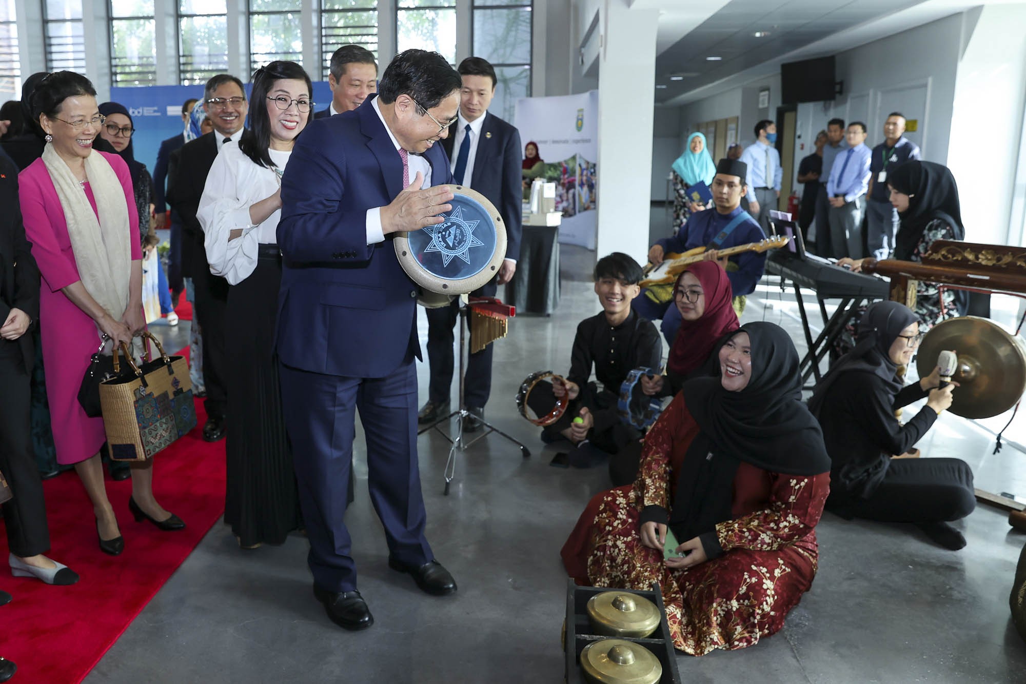 Chuyến đi 70 giờ, hơn 30 hoạt động và 5 điểm nhấn