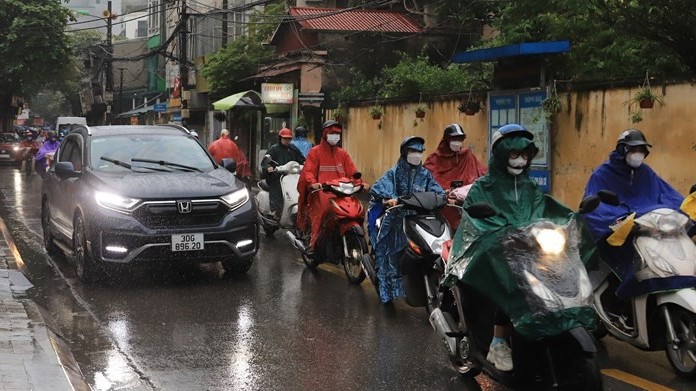 Dự báo thời tiết đêm nay và ngày mai (13-14/2): Hà Nội, Bắc Bộ, Bắc Trung Bộ chuyển rét, có mưa rào; Nam Bộ đêm mưa vài nơi, ngày nắng