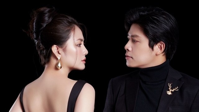 Ngày lễ tình nhân, Diễn viên Ngọc Lan và bạn thân chụp ảnh đôi tặng người hâm mộ