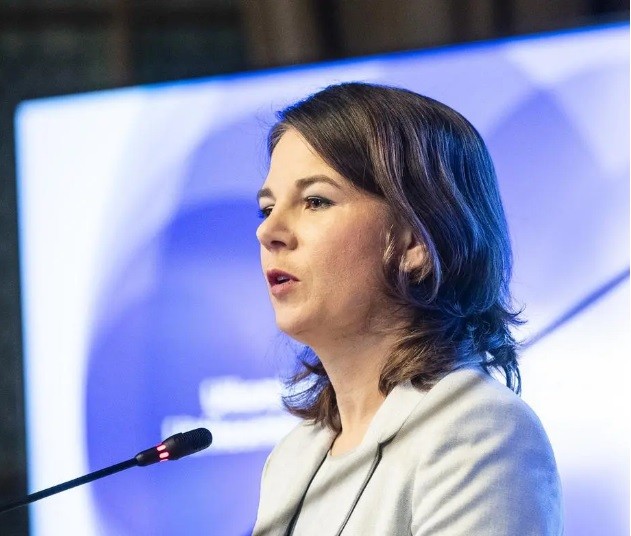 Viện trợ Ukraine: Mỹ sắp công bố thông tin mới, Đức dứt khoát không bàn việc cấp máy bay chiến đấu. (Nguồn: Global Happening) Viện trợ Ukraine: Mỹ sắp công bố thông tin mới, Đức dứt khoát không bàn việc cấp máy bay chiến đấu. (Nguồn: Global Happening)