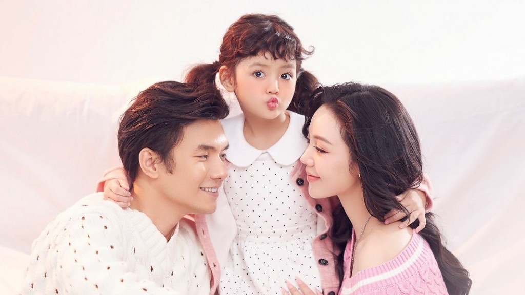 Đừng làm mẹ cáu: Quỳnh Kool, Nhan Phúc Vinh, bé Happi thực hiện bộ ảnh tặng khán giả ngày Valentine