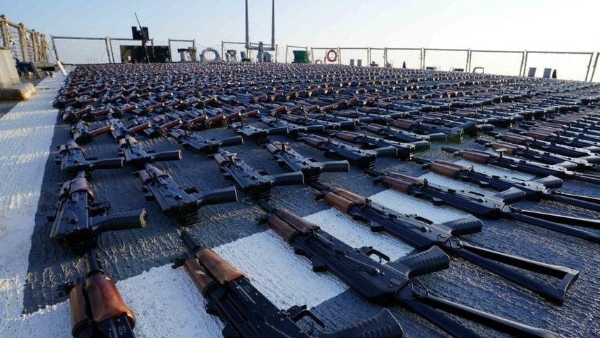 Mỹ định chuyển vũ khí tịch thu được từ Yemen cho Ukraine Mỹ định chuyển vũ khí tịch thu được từ Yemen cho Ukraine