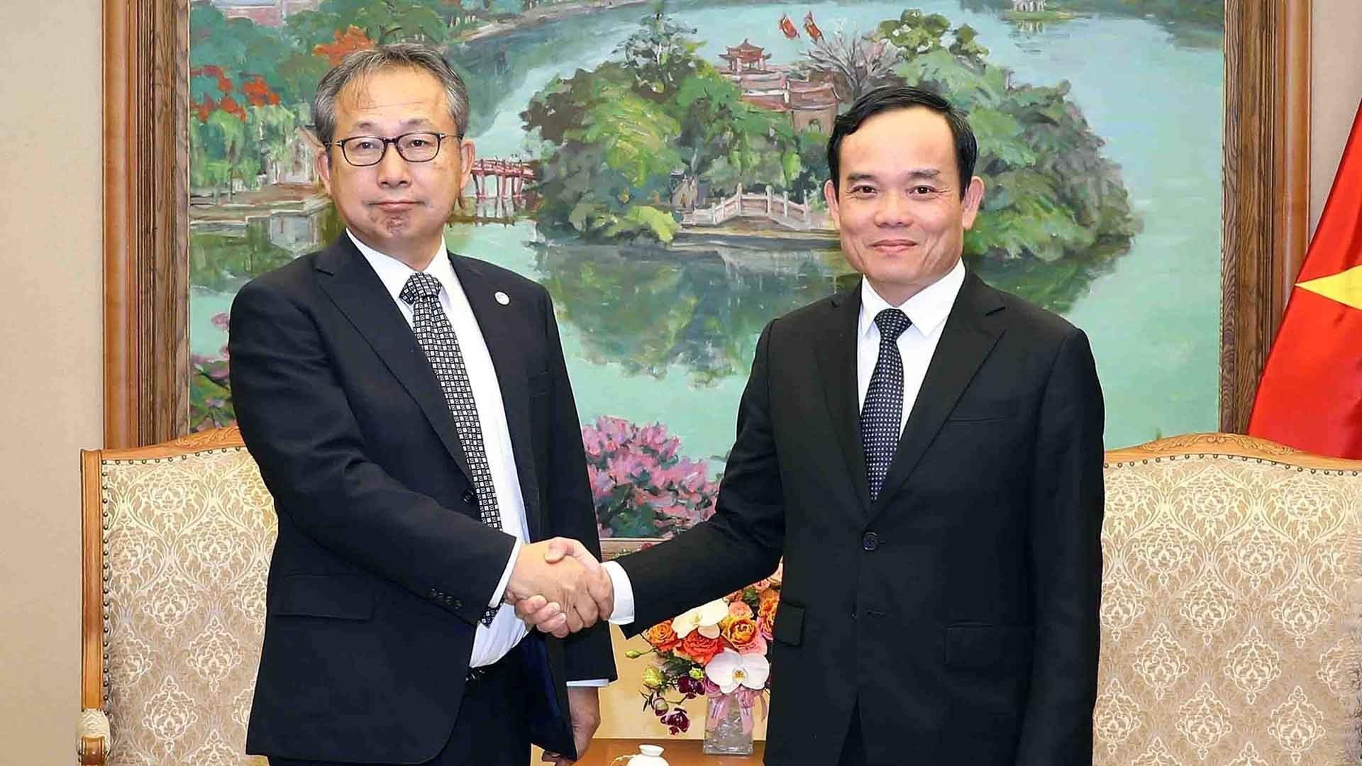 Phó Thủ tướng Trần Lưu Quang tiếp Đại sứ Nhật Bản tại Việt Nam