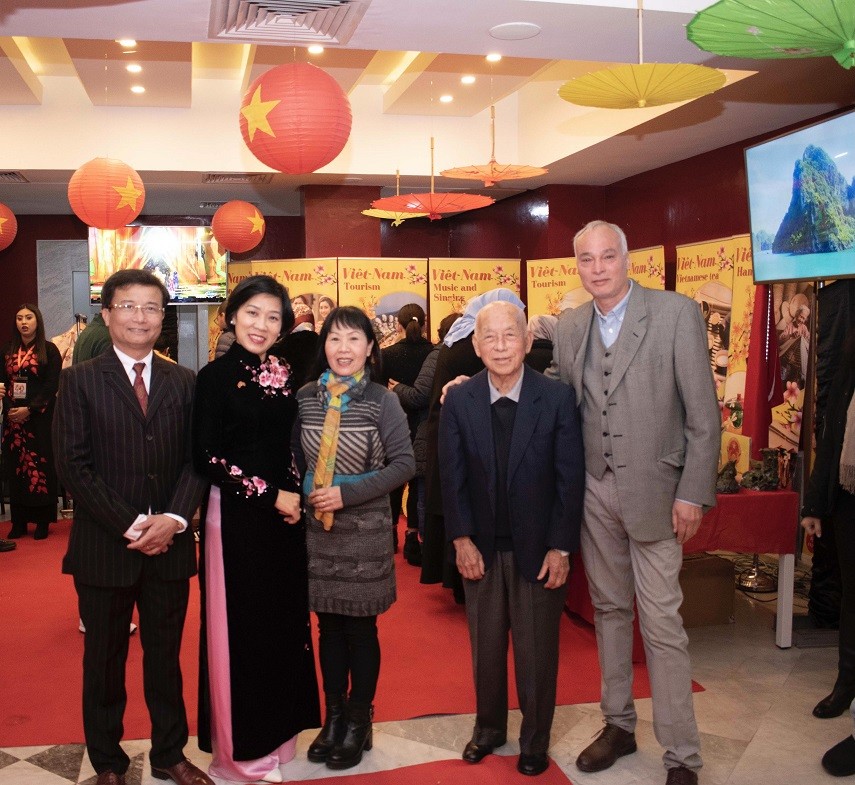 Đưa giai điệu Việt Nam đến với quốc gia Bắc Phi Morocco Đưa giai điệu Việt Nam đến với quốc gia Bắc Phi Morocco