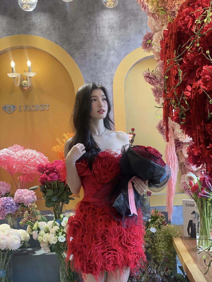 Phương Nhi đẹp như công chúa