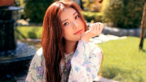 Nhan sắc trẻ trung, cá tính của Thúy Diễm