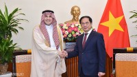 Bộ trưởng Ngoại giao Bùi Thanh Sơn tiếp Đại sứ Saudi Arabia Mohammed Ismaeil A. Dahlwy