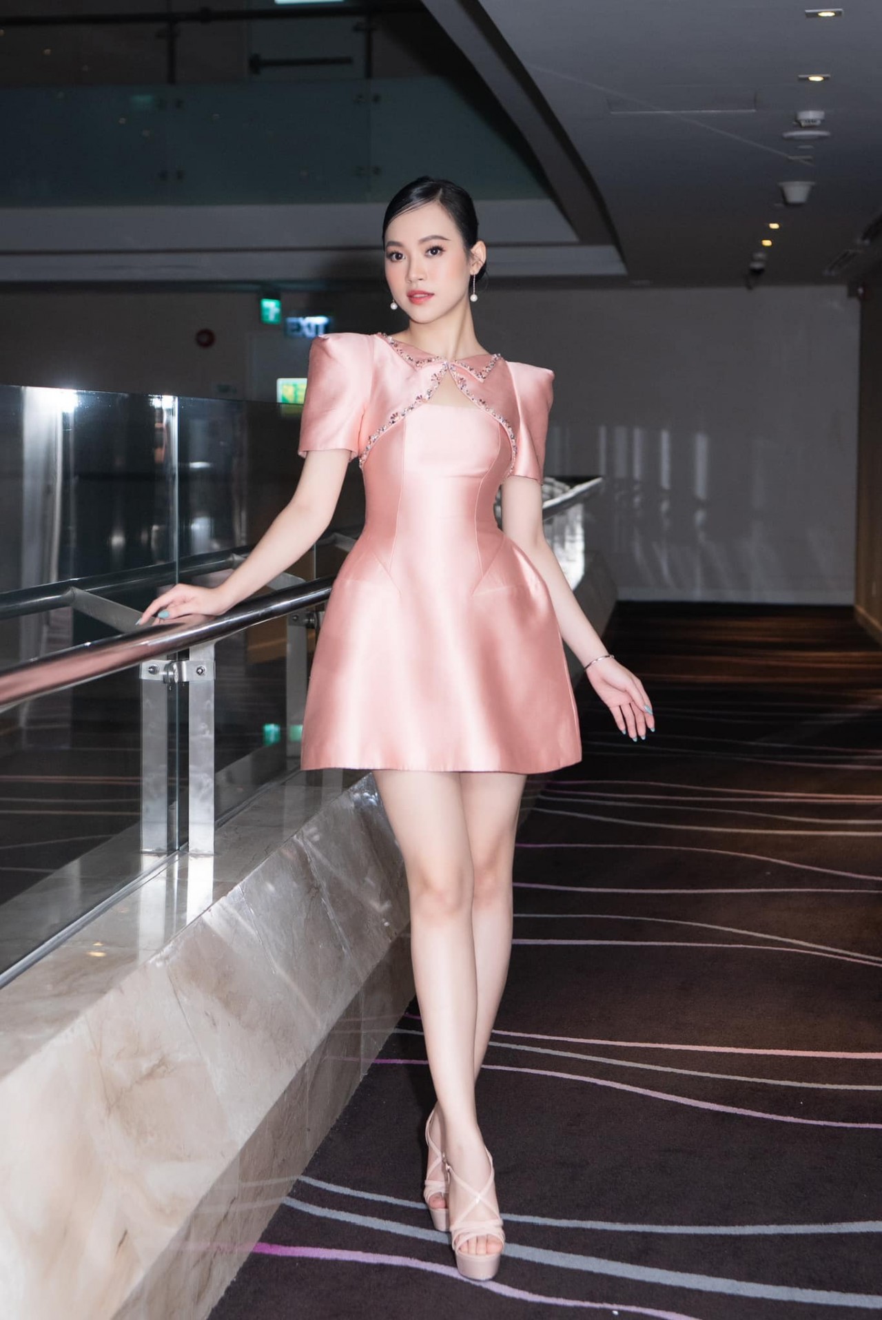 Á hậu Trịnh Thùy Linh Á hậu Trịnh Thùy Linh