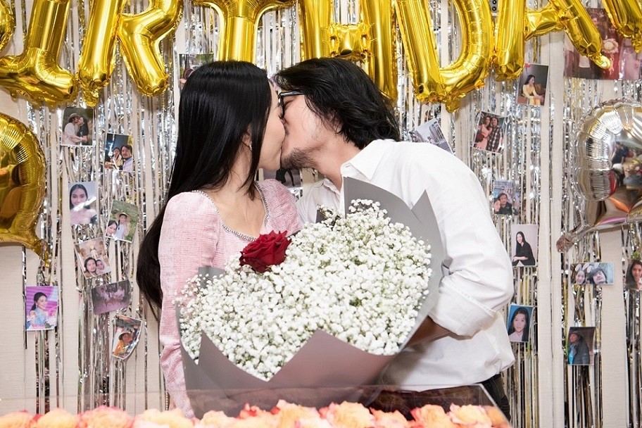 Hoa hậu Thùy Tiên đáng yêu trong sinh nhật bà Phạm Kim Dung