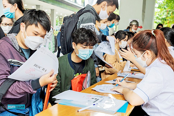 Nhiều đại học giảm xét tuyển điểm thi tốt nghiệp THPT, tăng xét học bạ