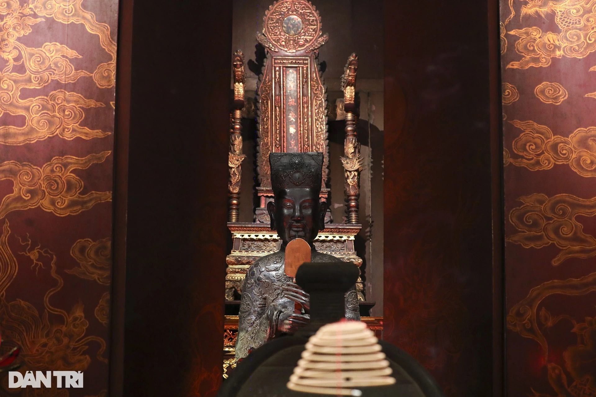 Chiêm ngưỡng tượng đồng độc bản vua An Dương Vương