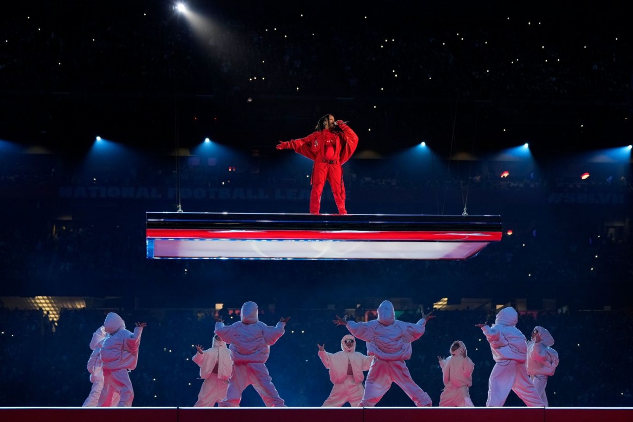 Ảnh ấn tượng tuần (13 19/2): Nga có ưu thế ở Bakhmut-Ukraine; Belarus sẵn sàng sản xuất máy bay cho Moscow, hợp tác Trung Quốc-Iran sang trang