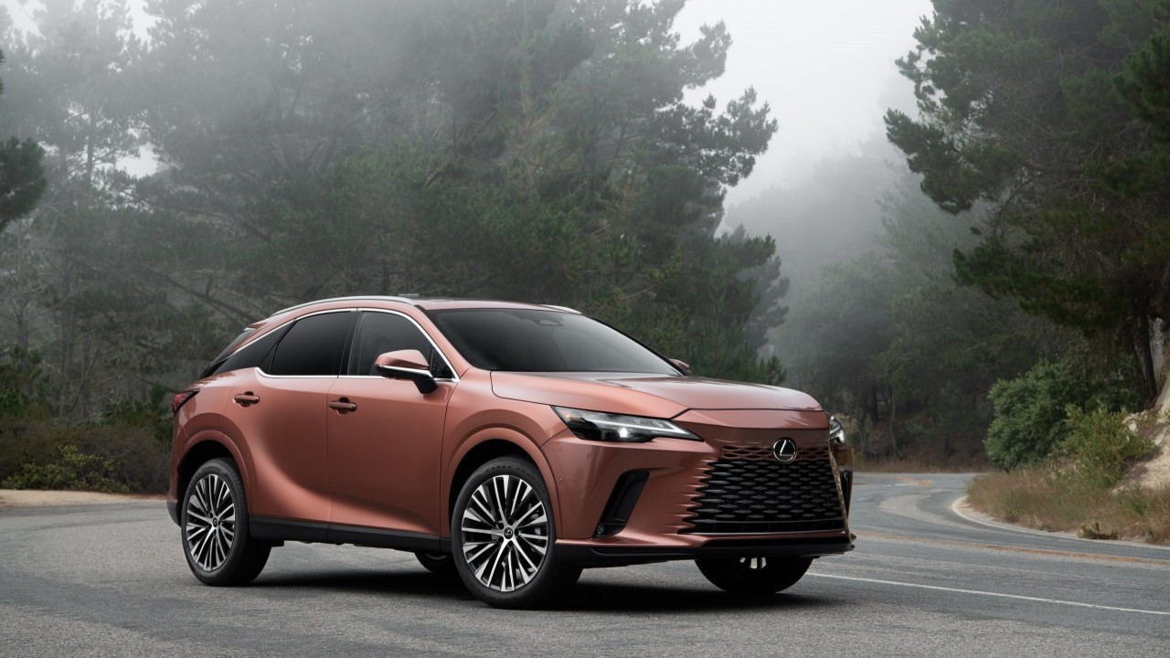 Cận cảnh chi tiết Lexus RX 2023 ra mắt tại Việt Nam