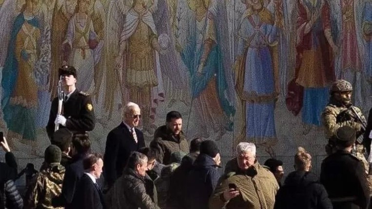 NÓNG! Tổng thống Mỹ Joe Biden đang ở Kiev, 'món quà' lớn cho Ukraine?