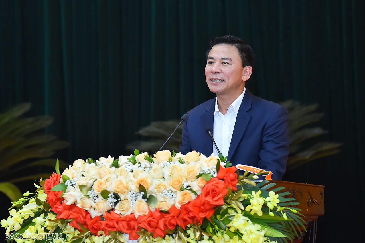 Bộ trưởng Ngoại giao Bùi Thanh Sơn dự Hội nghị tổng kết 10 năm thực hiện Nghị quyết Trung ương 8 khóa XI tỉnh Thanh Hóa