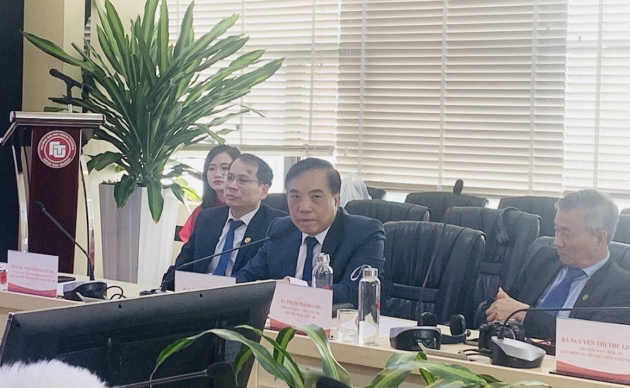 Giao lưu nhân dân vì tương lai hợp tác phát triển Việt-Bỉ Giao lưu nhân dân vì tương lai hợp tác phát triển Việt-Bỉ