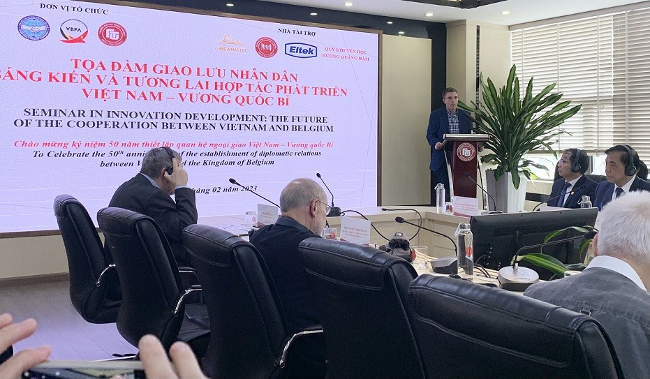 Giao lưu nhân dân vì tương lai hợp tác phát triển Việt-Bỉ Giao lưu nhân dân vì tương lai hợp tác phát triển Việt-Bỉ