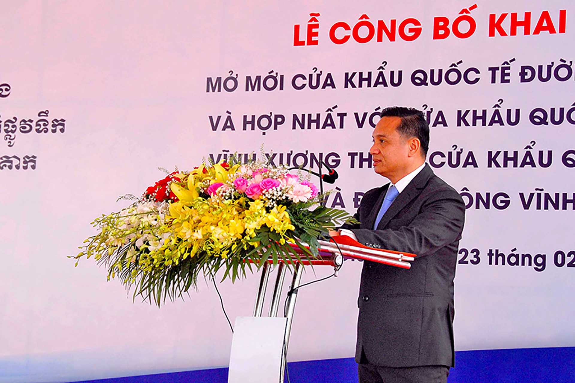 Công bố cặp cửa khẩu quốc tế Vĩnh Xương-Kaorm Samnor