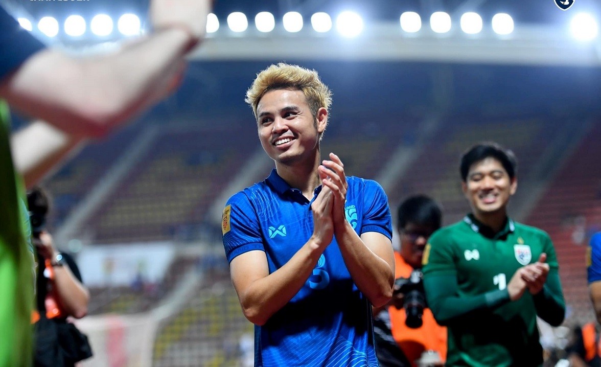 Báo Thái Lan đưa tin, CLB Công an Hà Nội muốn chiêu mộ cầu thủ tuyển Thái Lan Theerathon Bunmathan. (Nguồn: FAT)