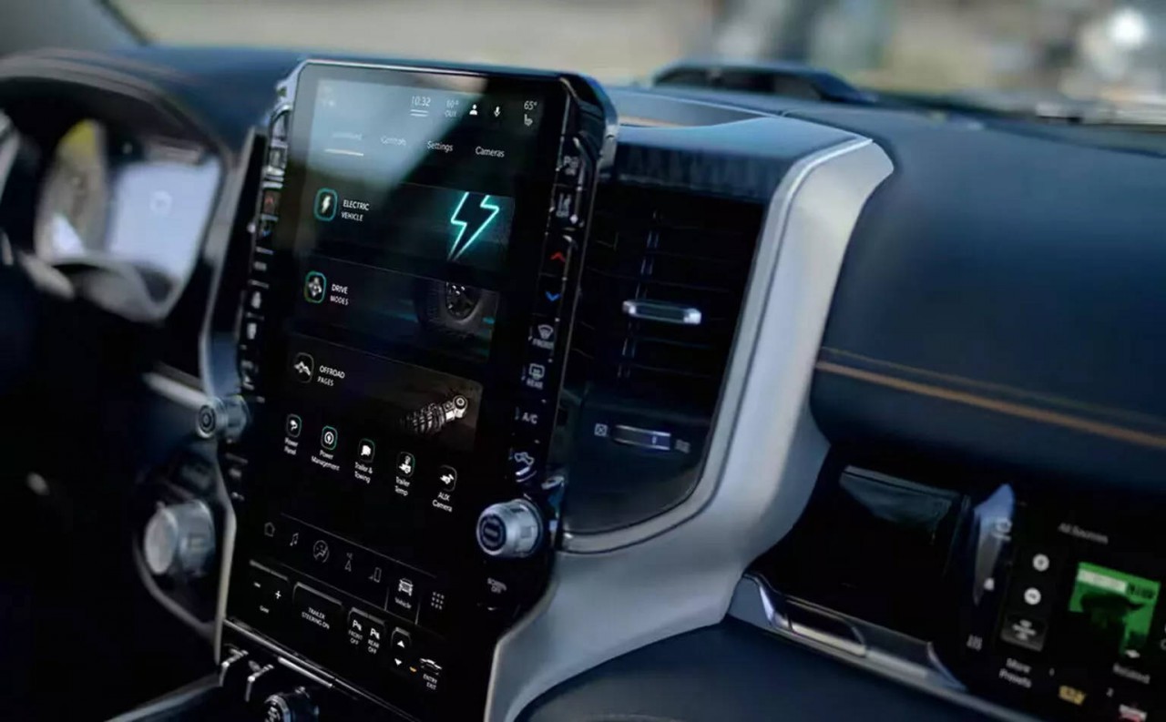 Cận cảnh xe điện Ram 1500 Revolution ra mắt