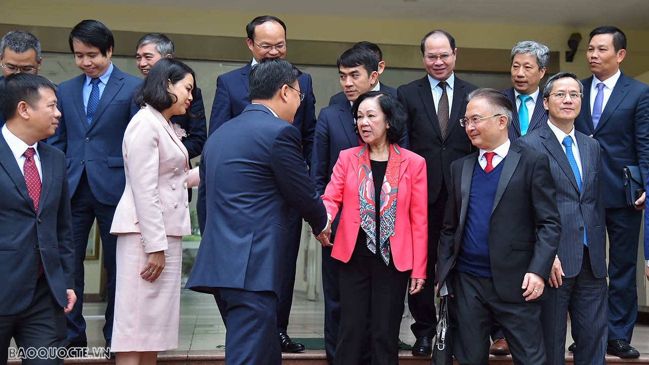 Ban Tổ chức Trung ương làm việc với Đoàn Trưởng cơ quan đại diện Việt Nam ở nước ngoài nhiệm kỳ 2023-2026 Ban Tổ chức Trung ương làm việc với Đoàn Trưởng cơ quan đại diện Việt Nam ở nước ngoài nhiệm kỳ 2023-2026