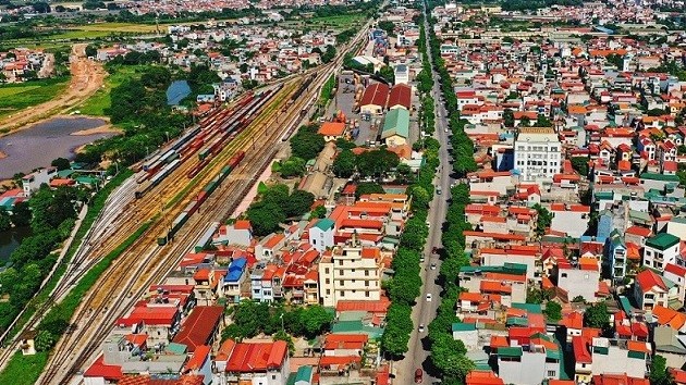 Bất động sản mới nhất: Kẻ tháo chạy, người chờ bắt đáy; nghịch lý ế ẩm nhưng giá vẫn cao ngất; Bình Định đấu giá hơn 2.600 lô đất